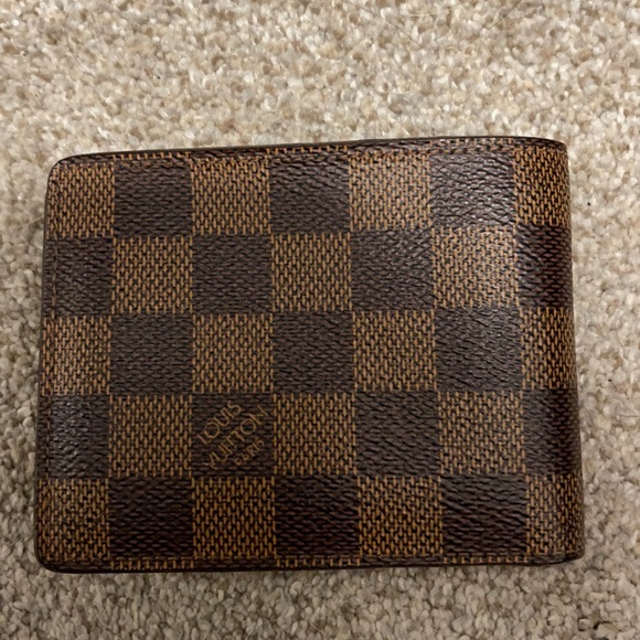 Louis Vuitton men’s wallet!!! - Picture 2 of 8